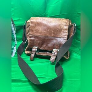 Fossil Brand Brown Leather Messenger Bag (P3)
